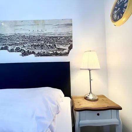 Paris Fuer 4 Mit Kueche Und Wifi Апартаменты