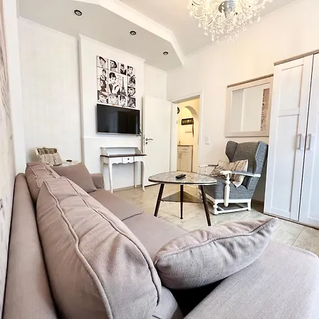 Paris Fuer 4 Mit Kueche Und Wifi Lejlighed