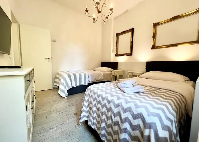 Paris Fuer 4 Mit Kueche Und Wifi エッセン